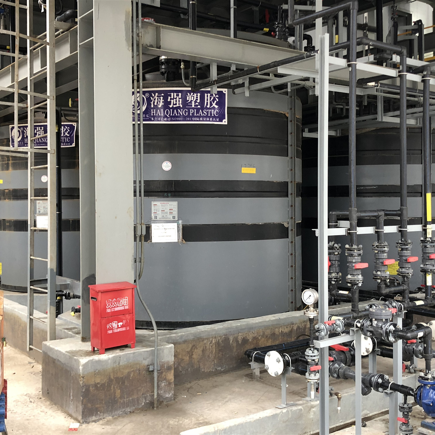 雙氧水儲罐的進料、出料